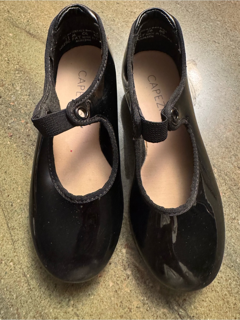 GUC Size 11 black toddler Capezio tap shoes